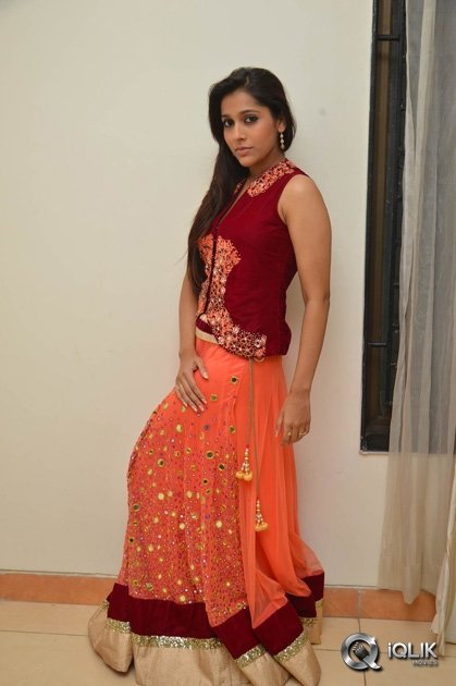 Rashmi-Gautam-at-Guntur-Talkies-Movie-First-Look-Launch